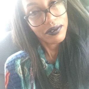 Meet your Posher, Venita